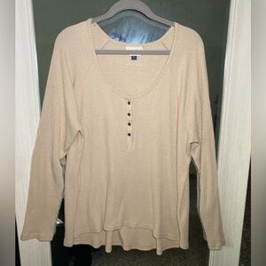 Universal thread Ribbed long sleeve 1/4th button